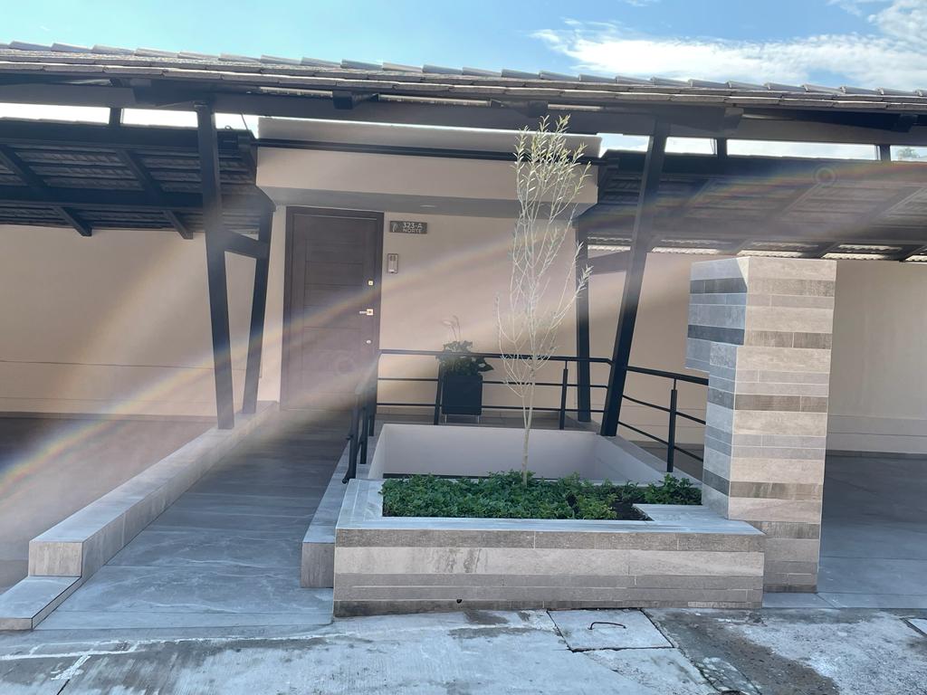 Galería de LAS CAÑADAS – CASA EN VENTA A CAMPO DE GOLF CON GRANDES VISTAS