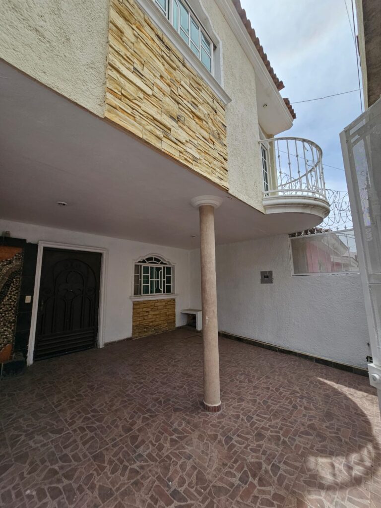 Galería de QUINTAS DEL FEDERALISMO CASA EN VENTA EN ZAPOPAN, EN ESQUINA DE 3 PISOS