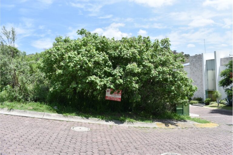 TERRENO EN ESQUINA EN COTO PRIVADO EN LAS CAÑADAS