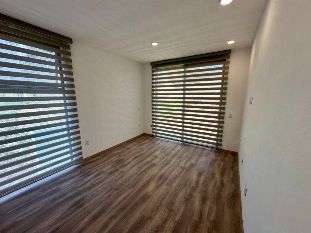 Galería de LAS CAÑADAS CASA EN VENTA CON ALBERCA Y ESPECTACULAR VISTA