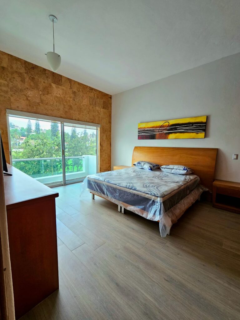 Galería de LAS CAÑADAS CASA EN VENTA A CAMPO DE GOLF CON EXCELENTE UBICACION