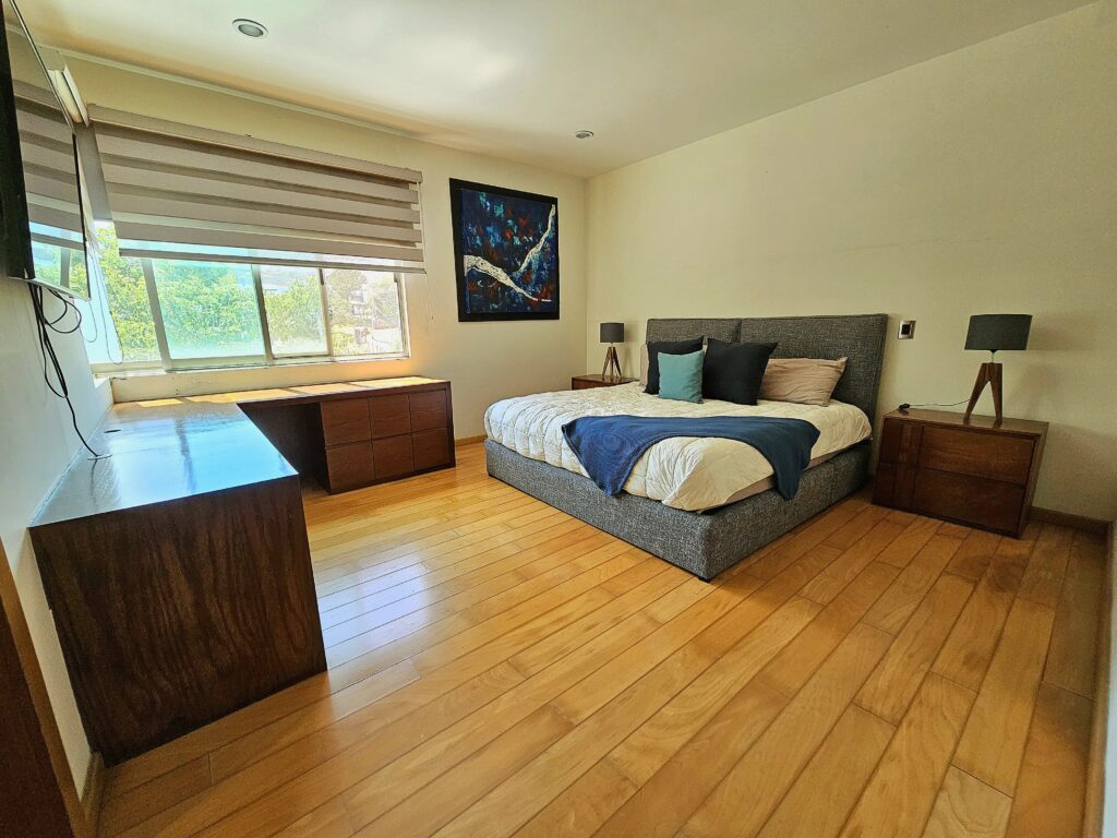 Galería de LAS CAÑADAS CASA EN VENTA SUPER COMPLETA CON ALBERCA, TERRAZA, BAR Y HERMOSO JARDIN