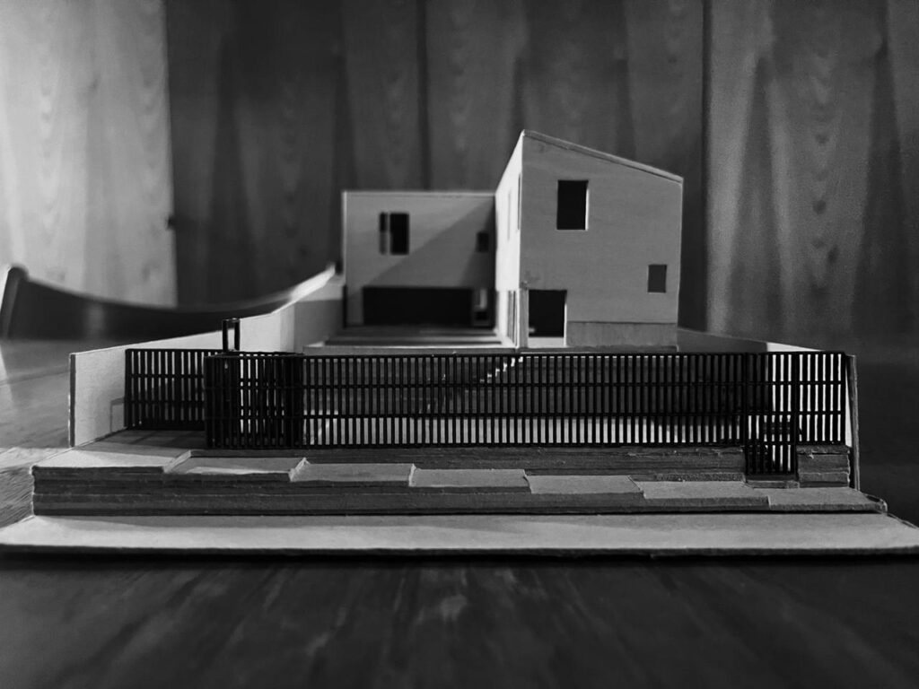 Galería de LAS CAÑADAS PREVENTA CASA MODERNISTA CON VISTA AL CAMPO DE GOLF