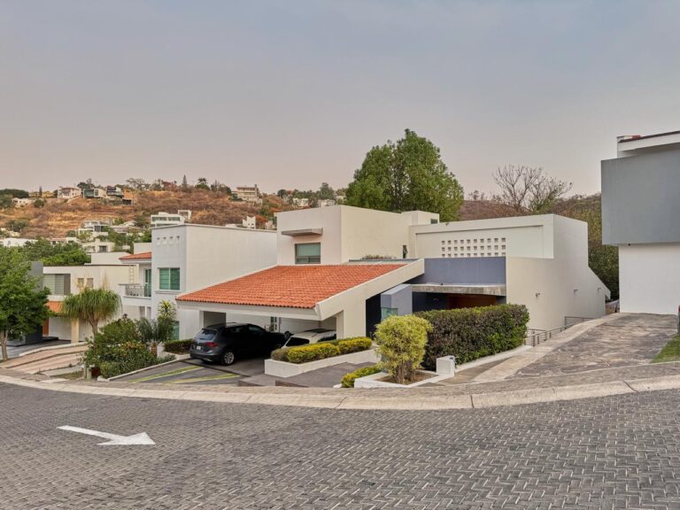 LAS CAÑADAS CASA EN VENTA COTO LA PRADERA COLINDANTE CON BONITA CAÑADA