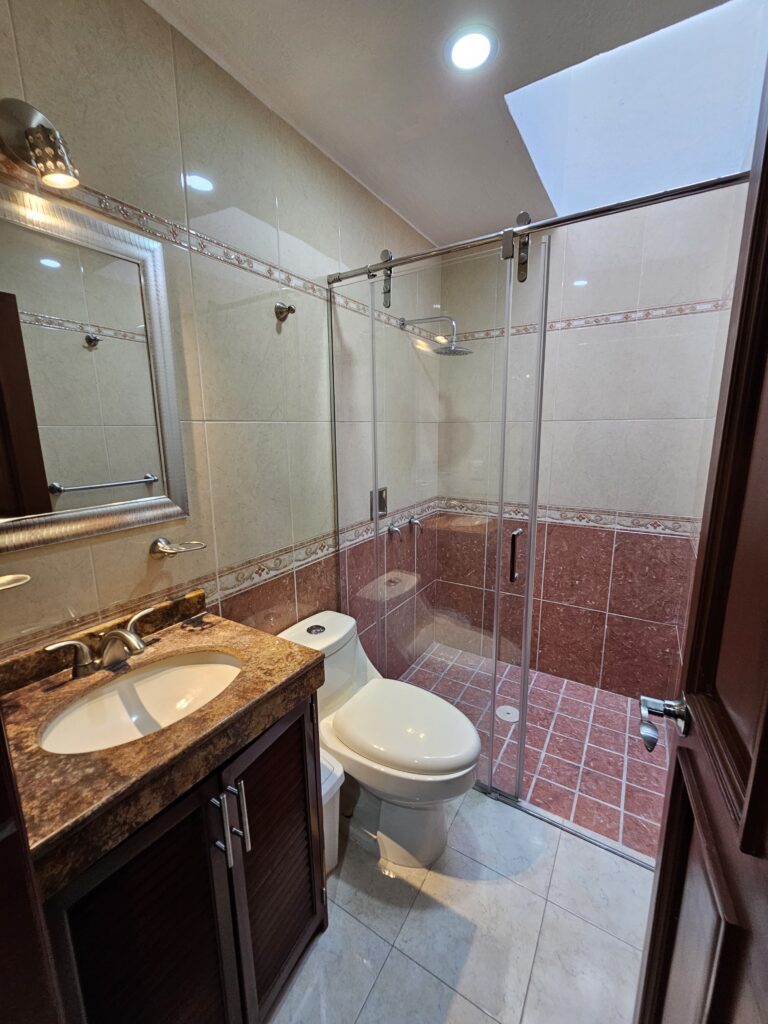 Galería de LA ESTANCIA CASA EN VENTA EN COTO PRIVADO A 2 MIN DE COSTCO