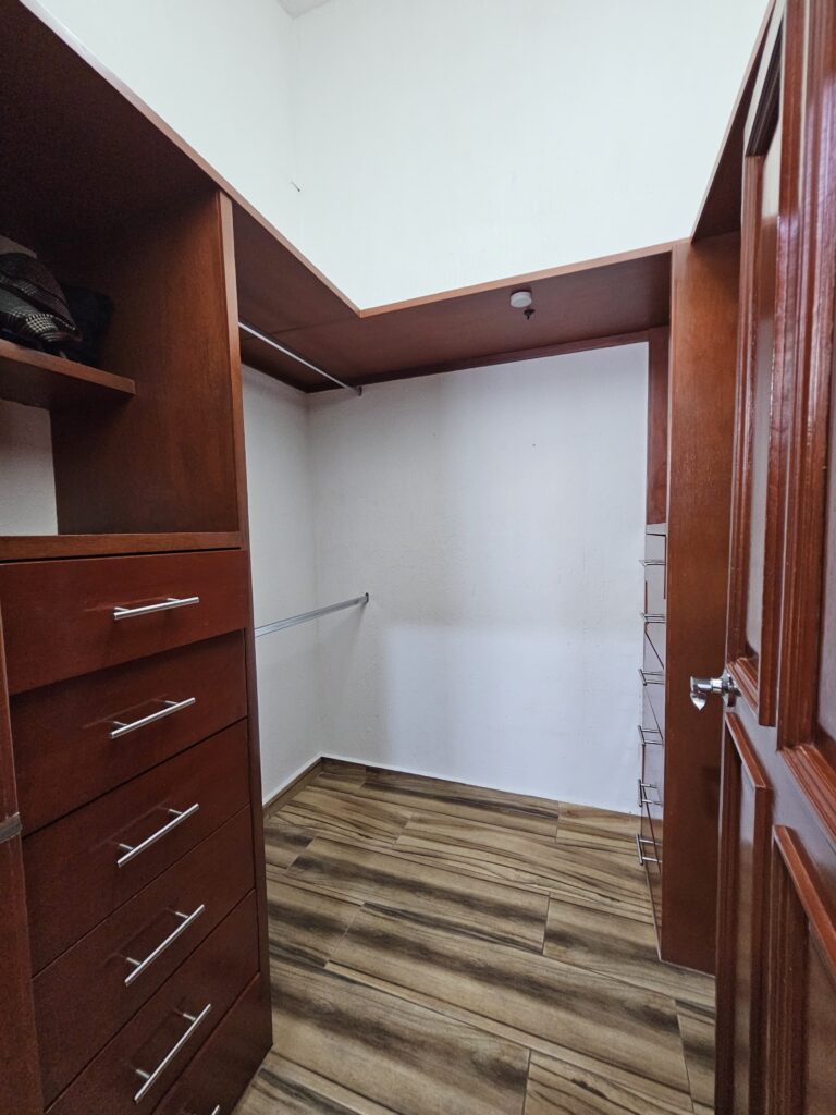 Galería de LA ESTANCIA CASA EN VENTA EN COTO PRIVADO A 2 MIN DE COSTCO