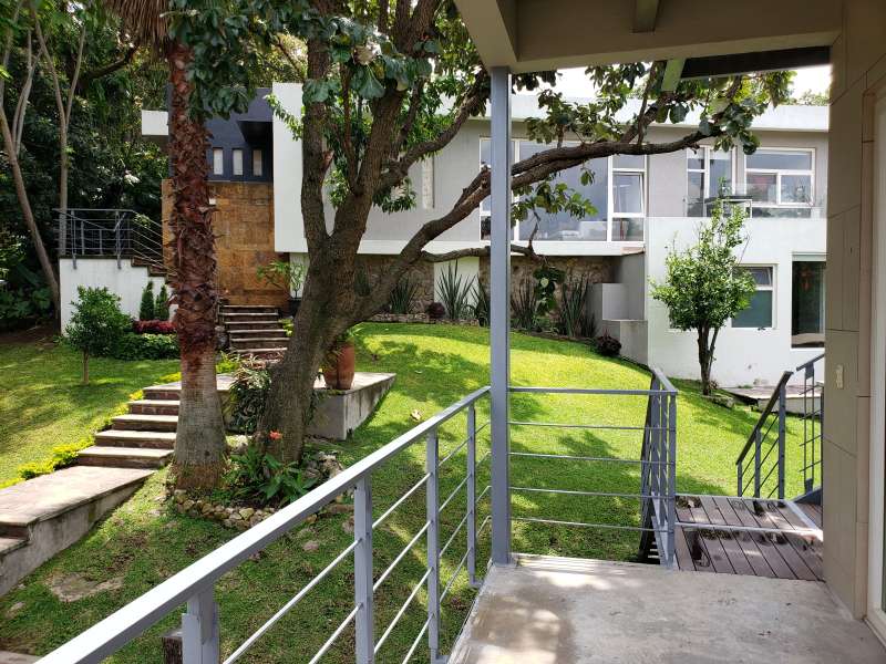Galería de LAS CAÑADAS CASA EN VENTA CON GRAN TERRENO Y LOFT INDEPENDIENTE