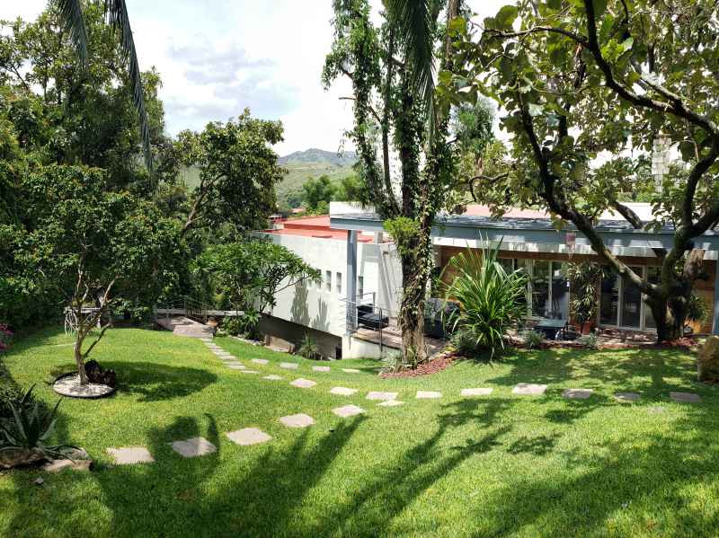 Galería de LAS CAÑADAS CASA EN VENTA CON GRAN TERRENO Y LOFT INDEPENDIENTE