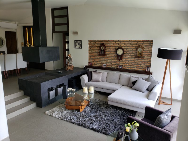 Galería de LAS CAÑADAS CASA EN VENTA CON GRAN TERRENO Y LOFT INDEPENDIENTE