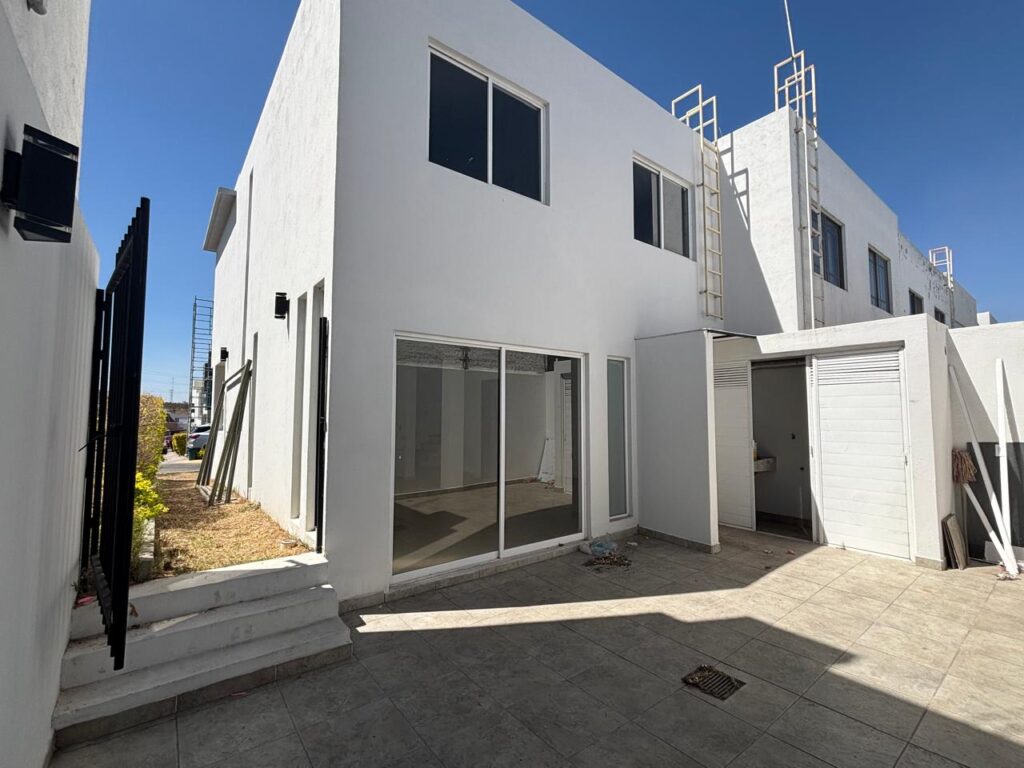 Galería de Altavista Zapopan Casa en Venta en Coto con Alberca