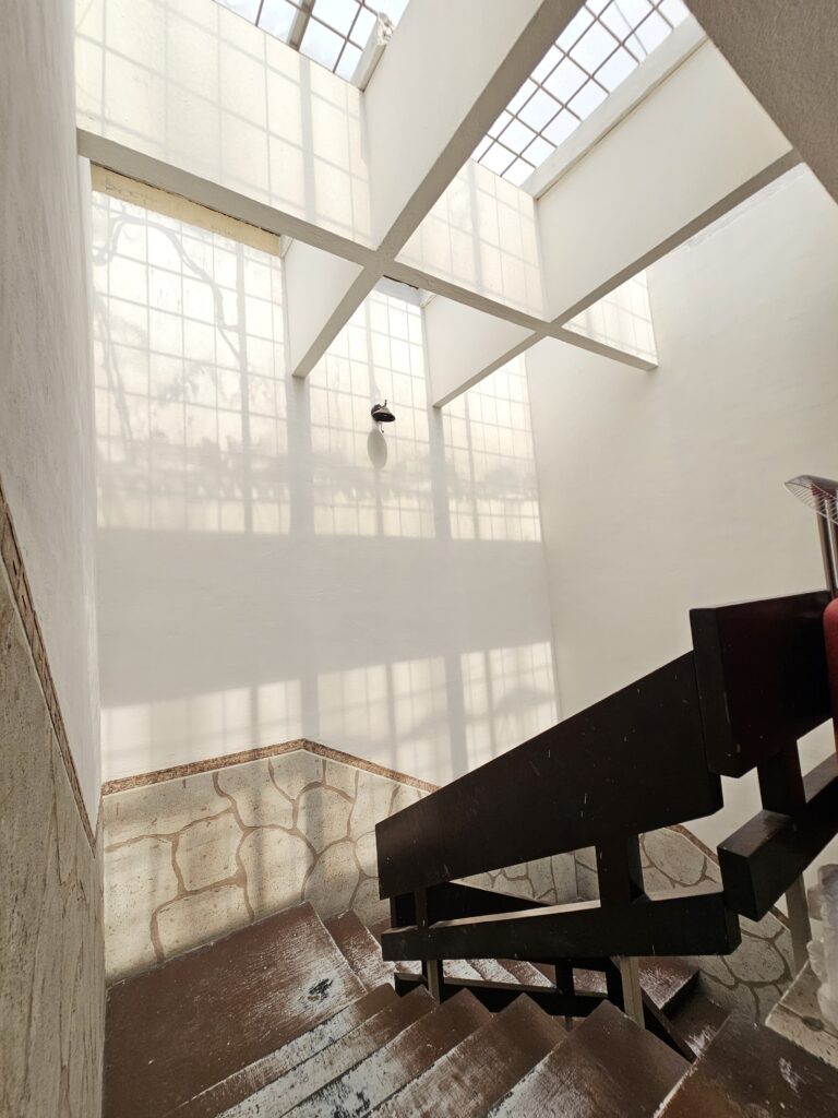 Galería de AV. INGLATERRA CASA EN VENTA A 500m DE LA MINERVA INTERESANTE PROYECTO