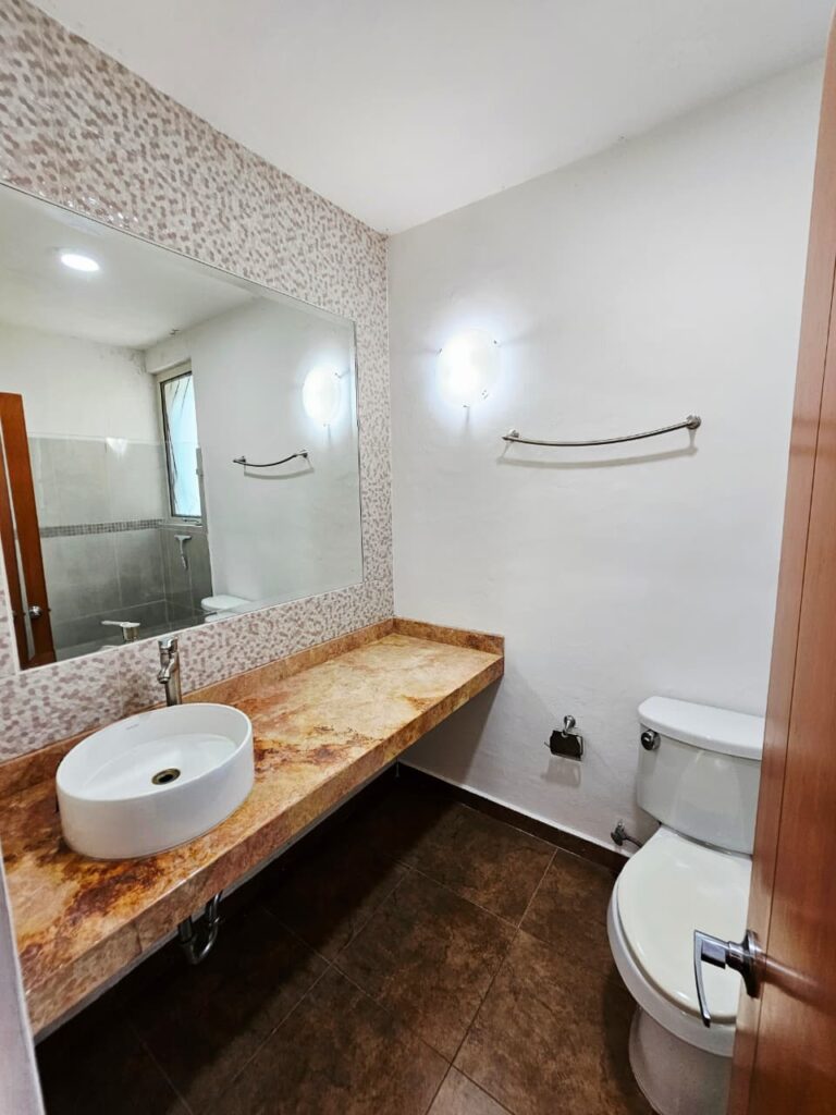 Galería de LAS CAÑADAS CASA EN VENTA EN COTO SAN ÁNGEL CON HERMOSA VISTA