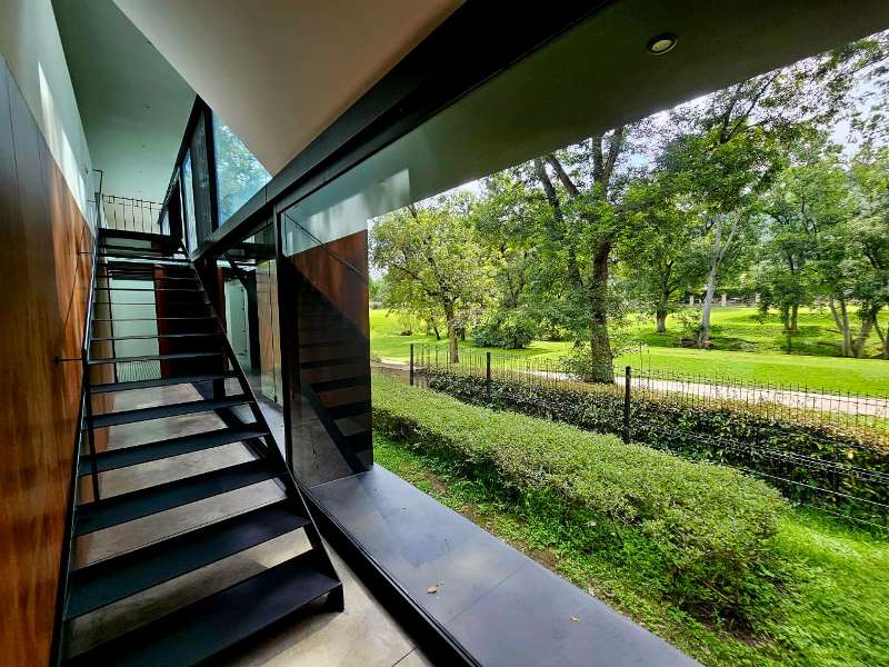 Galería de LAS CAÑADAS CASA EN VENTA PRECIOSA A CAMPO DE GOLF UNA SOLA PLANTA CON ALBERCA