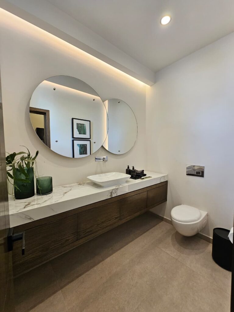 Galería de LAS CAÑADAS CASA EN VENTA SEMINUEVA EN COTO LA PRADERA CON ACABADOS DE LUJO