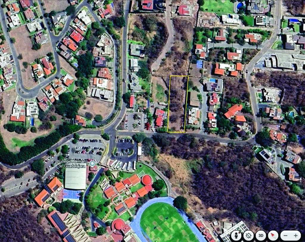 Galería de LAS CAÑADAS TERRENO EN VENTA FRENTE AL COLEGIO ALEMÁN CON GRAN SUPERFICIE