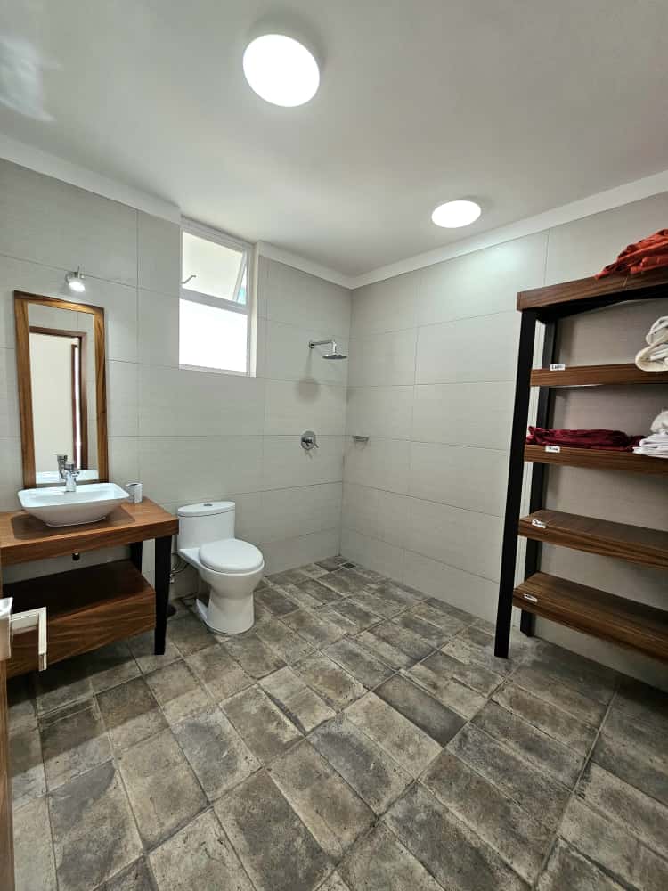 Galería de Las Cañadas Casa Nueva en Coto Abedules con Vista Al Campo de Golf