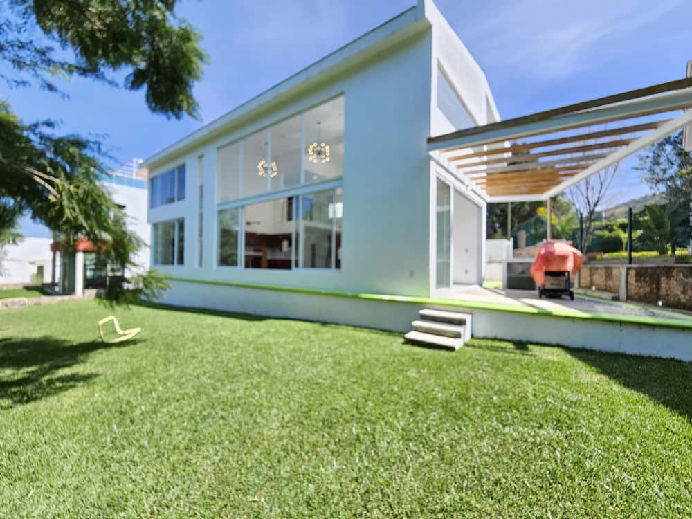 Galería de Las Cañadas Casa Nueva en Coto Abedules con Vista Al Campo de Golf