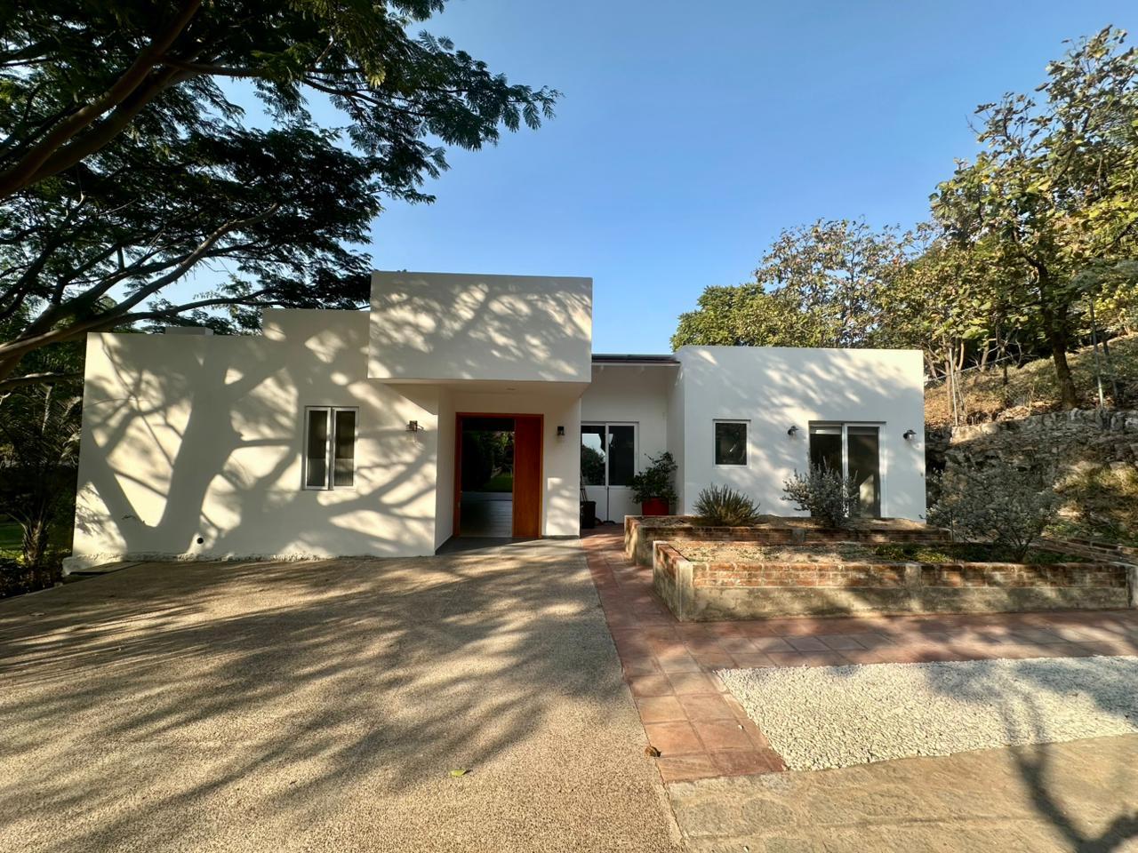 Las Cañadas Casa en Venta Seminueva de Una Sola Planta