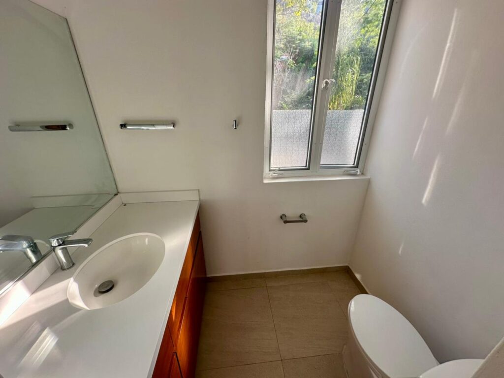 Galería de Las Cañadas Casa en Venta Seminueva de Una Sola Planta