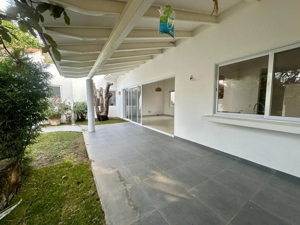 Galería de Las Cañadas Casa en Venta Seminueva de Una Sola Planta