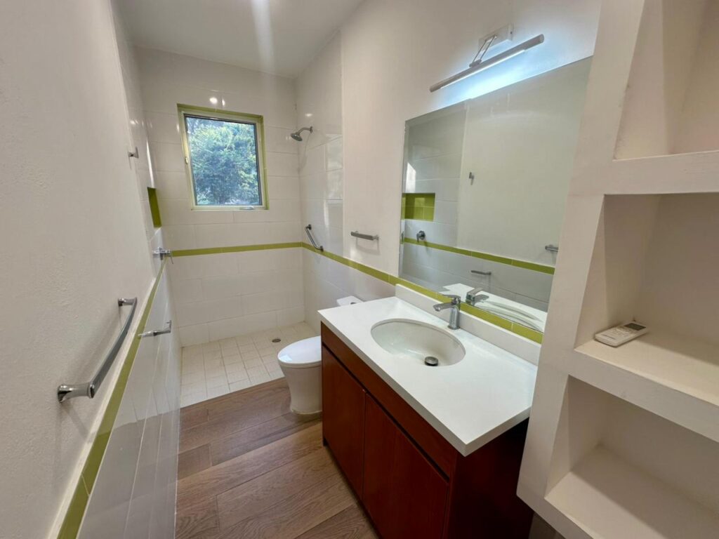 Galería de Las Cañadas Casa en Venta Seminueva de Una Sola Planta