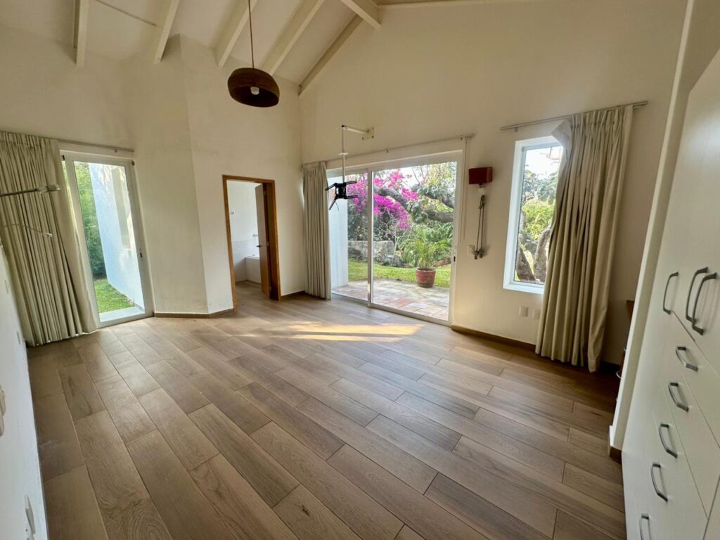 Galería de Las Cañadas Casa en Venta Seminueva de Una Sola Planta