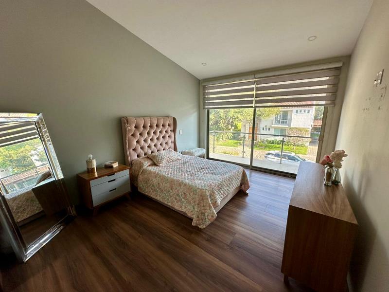 Galería de LAS CAÑADAS CASA EN VENTA CON ALBERCA EN COTO ABEDULES