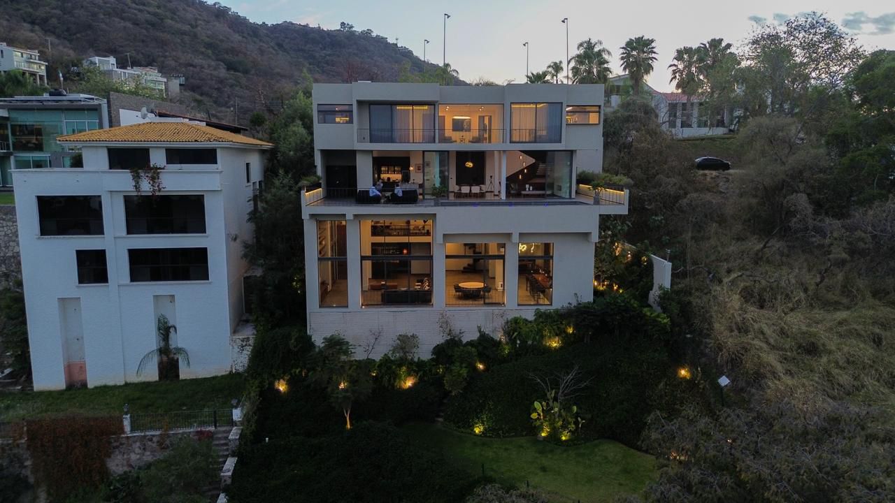 LAS CAÑADAS CASA EN VENTA DE LUJO CON GRAN DISEÑO Y VISTAS PANORÁMICAS
