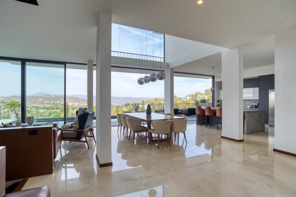 Galería de LAS CAÑADAS CASA EN VENTA DE LUJO CON GRAN DISEÑO Y VISTAS PANORÁMICAS
