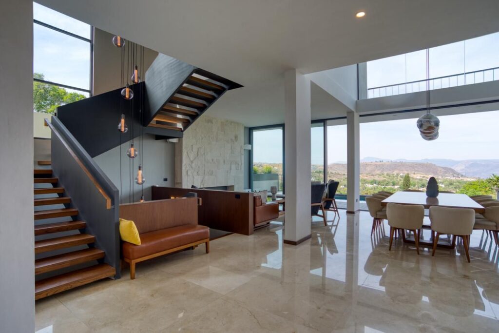 Galería de LAS CAÑADAS CASA EN VENTA DE LUJO CON GRAN DISEÑO Y VISTAS PANORÁMICAS