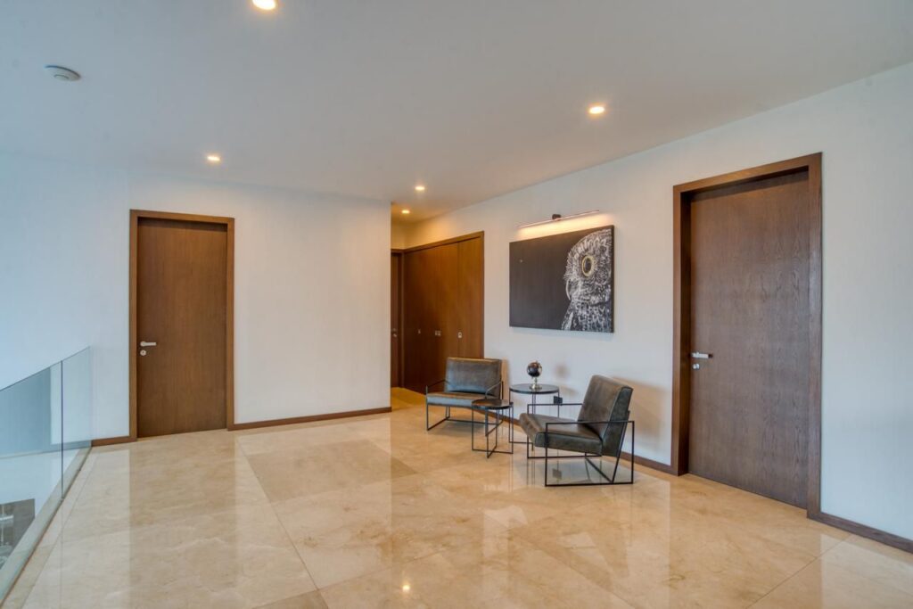 Galería de LAS CAÑADAS CASA EN VENTA DE LUJO CON GRAN DISEÑO Y VISTAS PANORÁMICAS