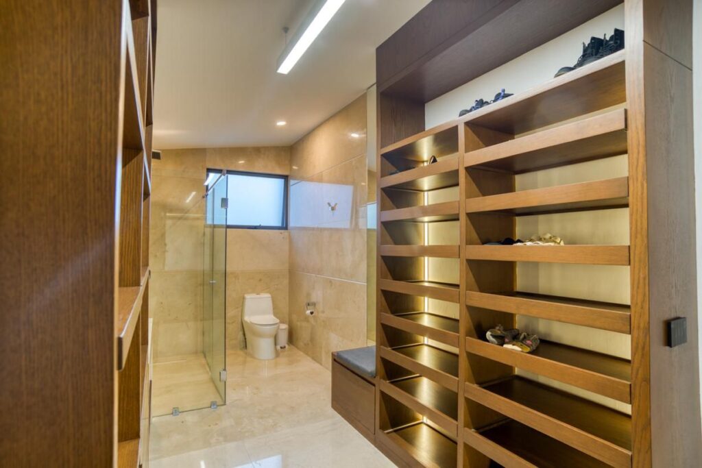 Galería de LAS CAÑADAS CASA EN VENTA DE LUJO CON GRAN DISEÑO Y VISTAS PANORÁMICAS