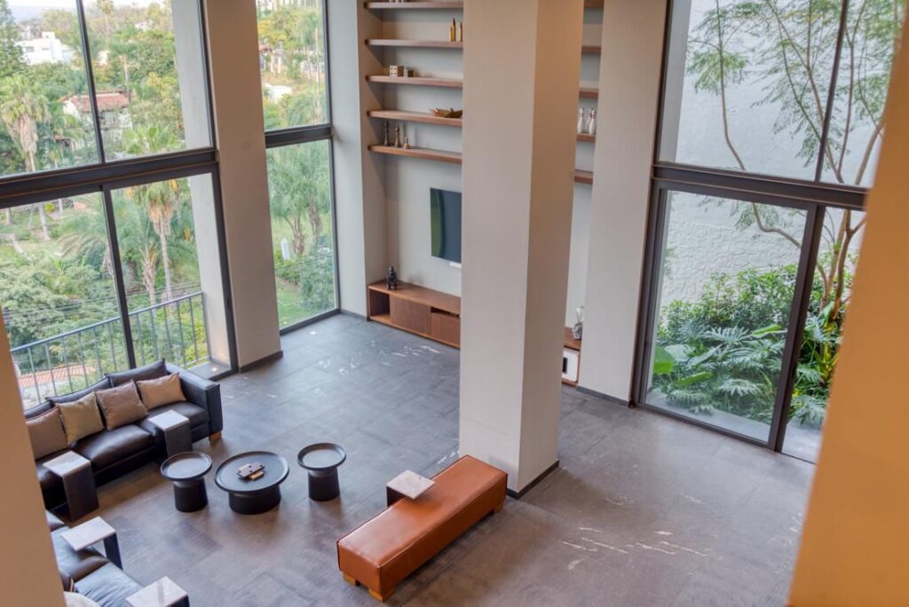 Galería de LAS CAÑADAS CASA EN VENTA DE LUJO CON GRAN DISEÑO Y VISTAS PANORÁMICAS