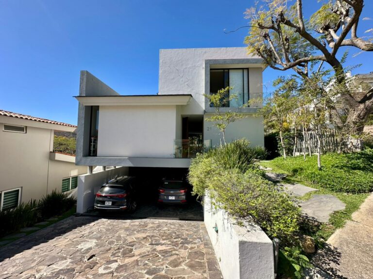 LAS CAÑADAS CASA EN VENTA EN COTO LA PRADERA COLINDANTE A CAÑADA