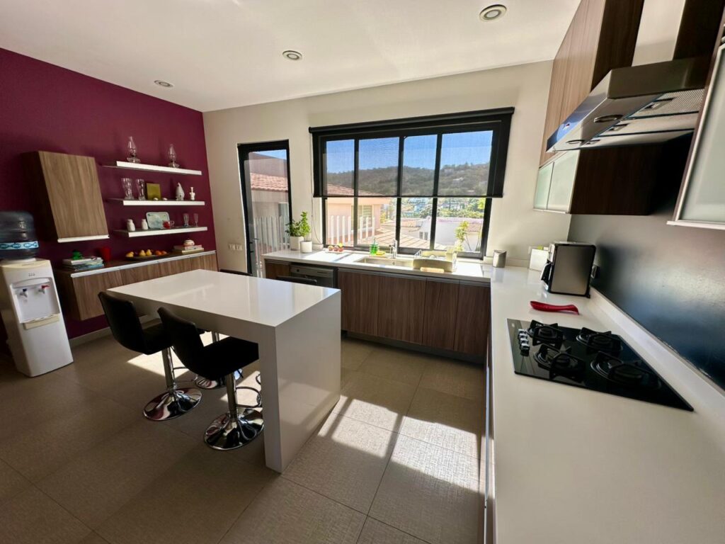 Galería de LAS CAÑADAS CASA EN VENTA EN COTO LA PRADERA COLINDANTE A CAÑADA