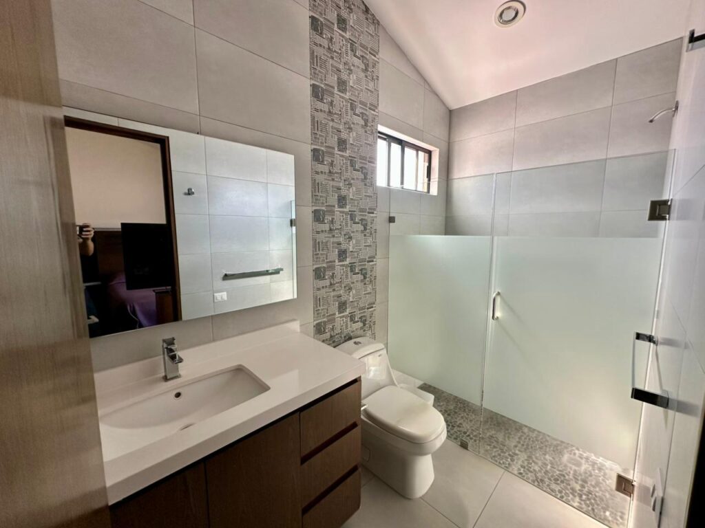 Galería de LAS CAÑADAS CASA EN VENTA EN COTO LA PRADERA COLINDANTE A CAÑADA