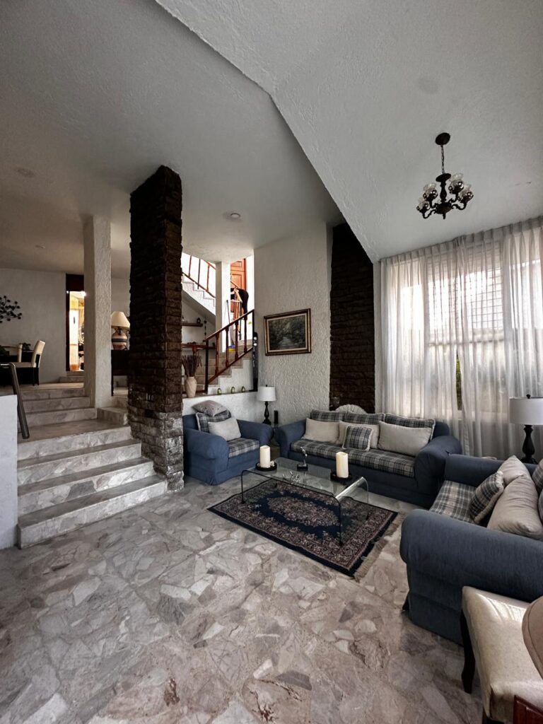 Galería de LAS CAÑADAS CASA EN RENTA AMUEBLADA CON BUENA UBICACIÓN