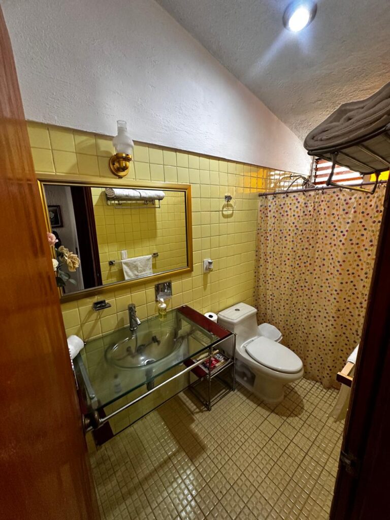 Galería de LAS CAÑADAS CASA EN RENTA AMUEBLADA CON BUENA UBICACIÓN