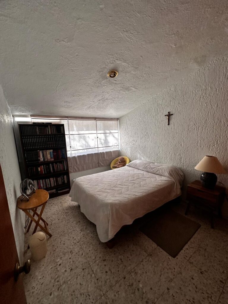 Galería de LAS CAÑADAS CASA EN RENTA AMUEBLADA CON BUENA UBICACIÓN