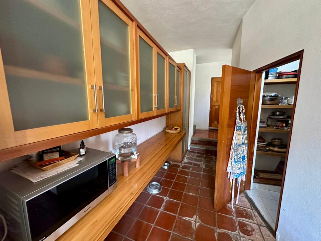 Galería de LAS CAÑADAS CASA EN VENTA A CAMPO DE GOLF ESTILO RUSTICO CONTEMPORÁNEO