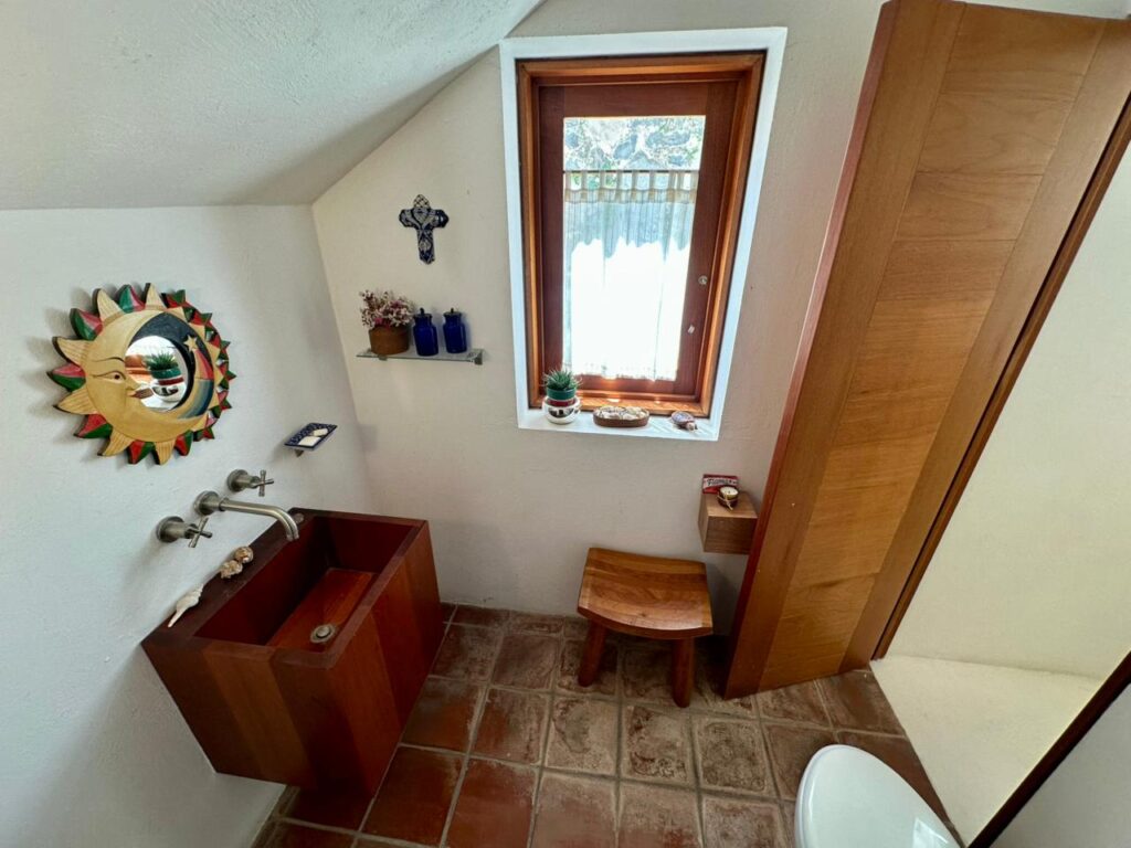 Galería de LAS CAÑADAS CASA EN VENTA A CAMPO DE GOLF ESTILO RUSTICO CONTEMPORÁNEO