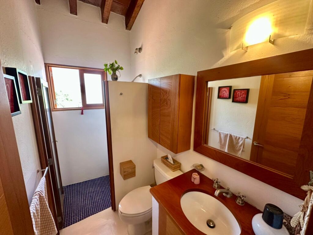 Galería de LAS CAÑADAS CASA EN VENTA A CAMPO DE GOLF ESTILO RUSTICO CONTEMPORÁNEO