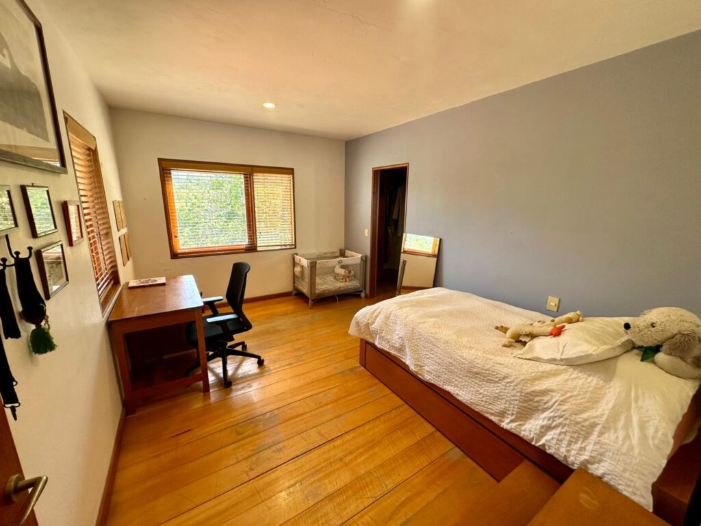 Galería de LAS CAÑADAS CASA EN VENTA A CAMPO DE GOLF ESTILO RUSTICO CONTEMPORÁNEO