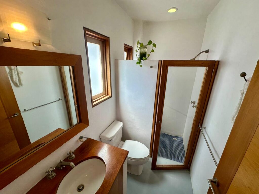 Galería de LAS CAÑADAS CASA EN VENTA A CAMPO DE GOLF ESTILO RUSTICO CONTEMPORÁNEO