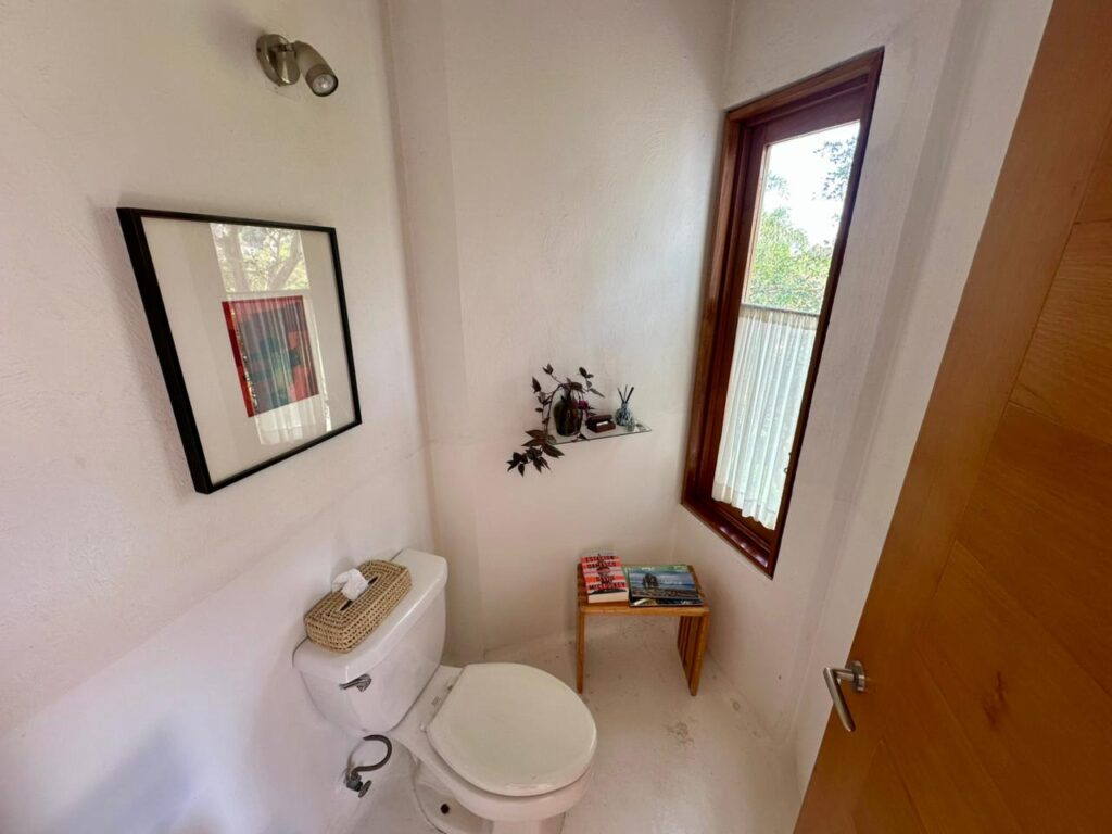 Galería de LAS CAÑADAS CASA EN VENTA A CAMPO DE GOLF ESTILO RUSTICO CONTEMPORÁNEO