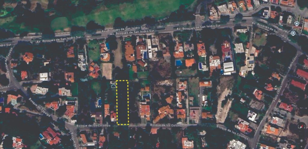 Galería de LAS CAÑADAS LOTE EN VENTA SEMIPLANO CON GRAN EXTENSIÓN