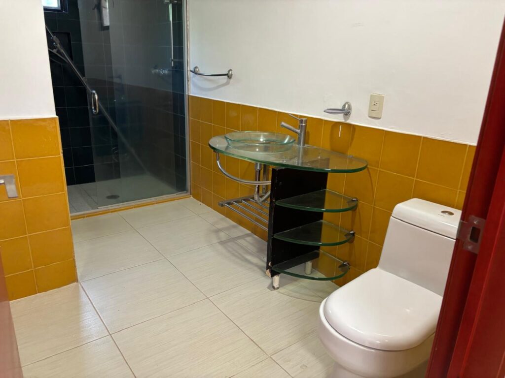 Galería de Las Cañadas Casa en Renta de Una Planta Con 4 Habitaciones Cerca del Colegio Alemán