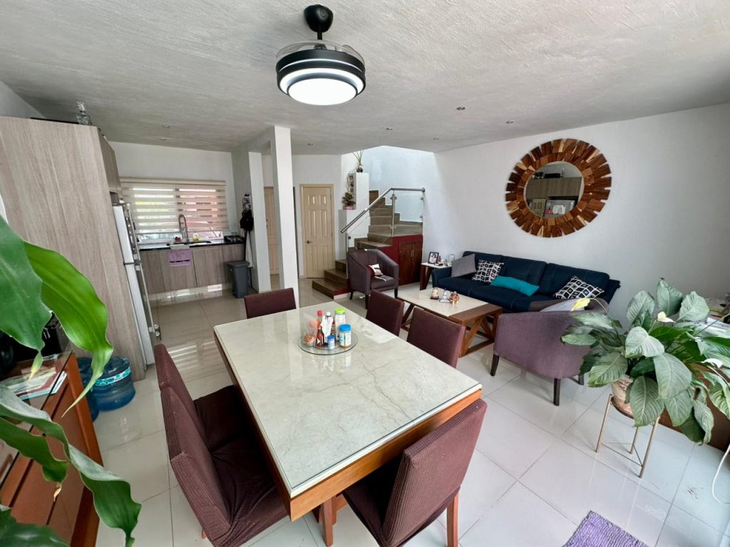 Galería de REAL DE VALDEPEÑAS CASA EN VENTA COTO VALLADOLID CON BUENA UBICACIÓN