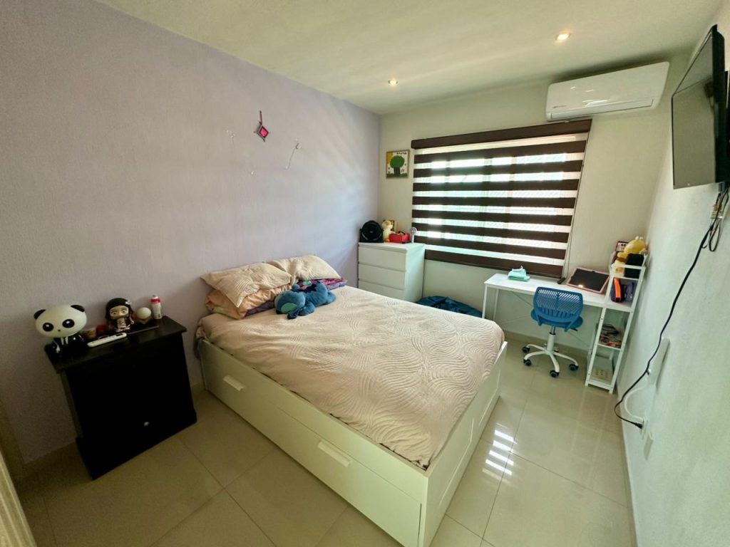 Galería de REAL DE VALDEPEÑAS CASA EN VENTA COTO VALLADOLID CON BUENA UBICACIÓN