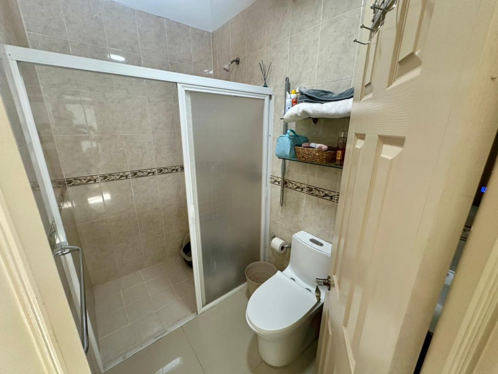 Galería de REAL DE VALDEPEÑAS CASA EN VENTA COTO VALLADOLID CON BUENA UBICACIÓN